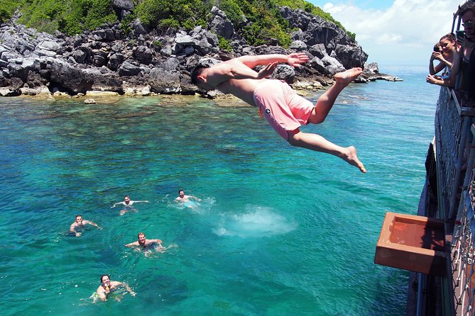 Private Full-Day Red Dragon Yacht to Angthong National Marine Park - Ko Nai Phut and the first kayak outing