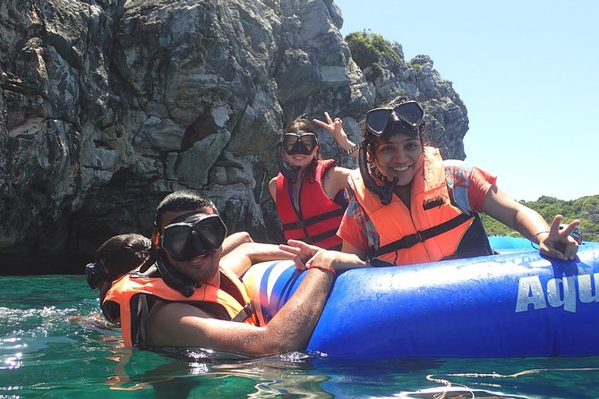 Private Full-Day Red Dragon Yacht to Angthong National Marine Park - Lunch while the limestone islands pass by