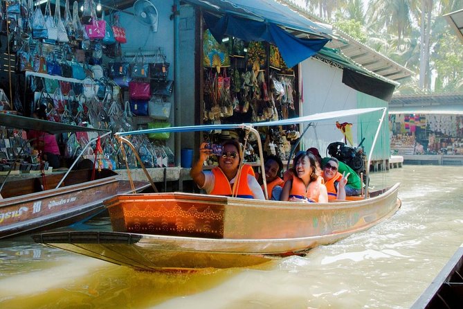 Private Tour from Bangkok: Railway and Floating Markets Tour - What to expect from the floating market