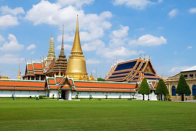 Private Tour: Grand Palace,Wat Phra Kaew, Museum&Cooking Class - A Bangkok day that changes pace