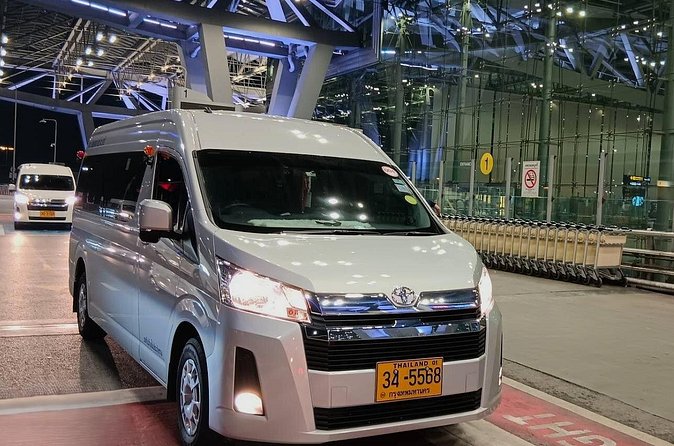 Private Transfer from Hotel to Bangkok Airport incl. tollway - The road to BKK or DMK Airport
