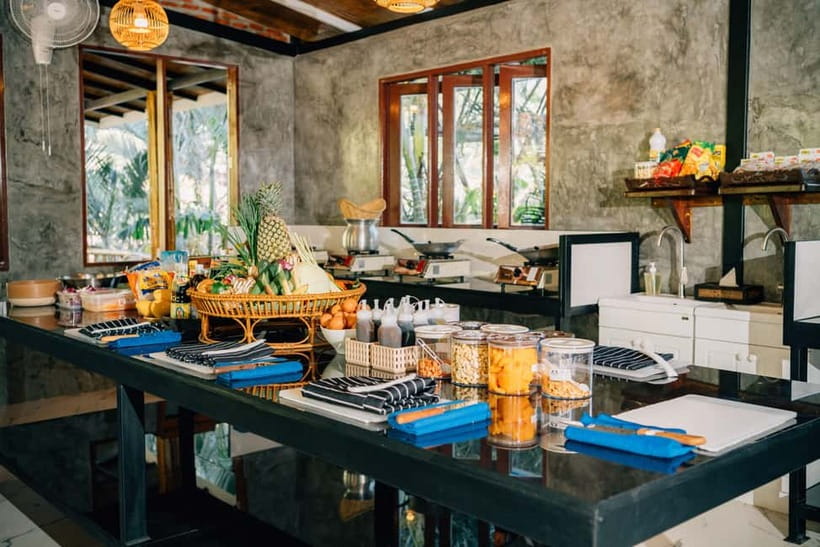 Railay: Hands-On Thai Cooking Class at Railay Beach - Cooking Thai food in the heart of Railay