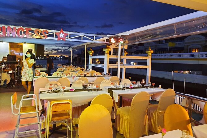 River Star Princess Dinner Cruise: Bangkok Chao Phraya River - Wat Arun from the Chao Phraya
