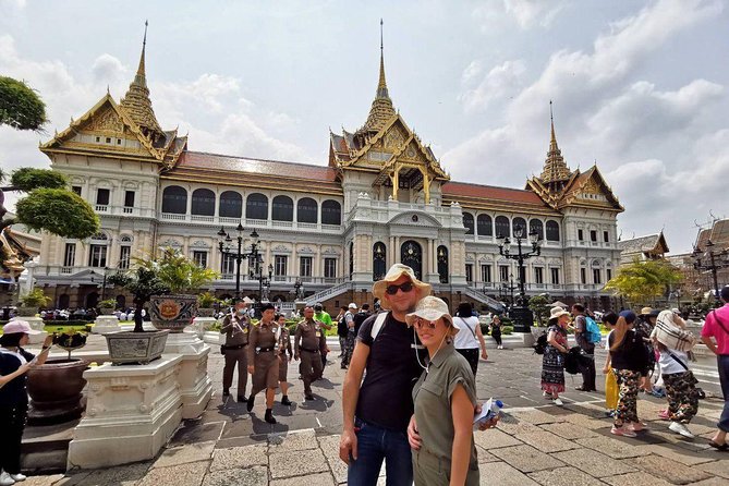 Royal Grand Palace and Bangkok Temples: Half Day Tour - Wat Pho and the reclining Buddha