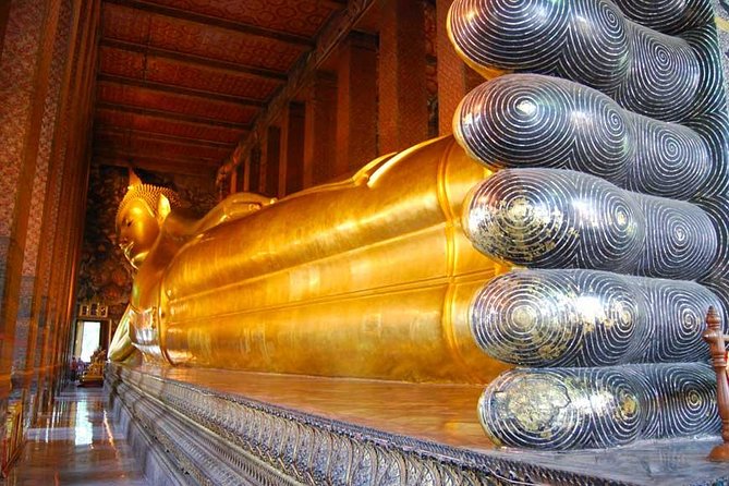 Royal Grand Palace and Bangkok Temples: Half Day Tour - Getting around by private minivan