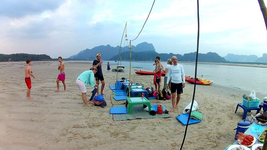 Sea Kayaking in Ao Thalane & Optional Full-Day Hong Island - Adding Hong Island for limestone and clear water