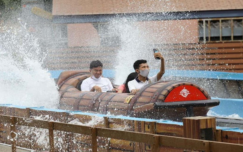 Siam Amazing Park Entry Ticket with Buffet Lunch (NON THAI) - Is $24 good value for a full day?