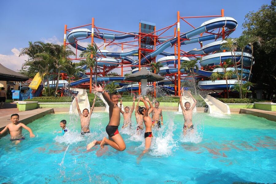 Siam Amazing Park: Water Park Ticket and Buffet Lunch - Getting from central Bangkok to Suan Siam Road