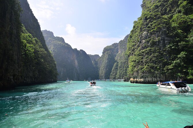 Snorkeling to Phi Phi Islands by Speedboat from Koh Lanta - Shark Point and Blacktip Reef Shark Point