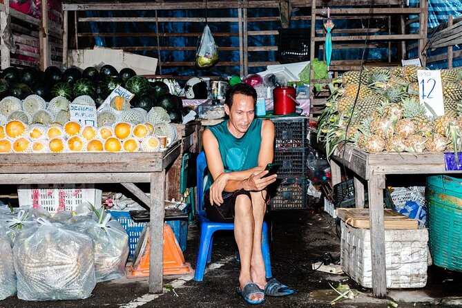 Southern Flavors Phuket Food Tour with 15+ Tastings - Stop two: Burmese flavors and Phuket’s trading past