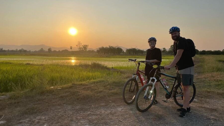 Sukhothai: 2.5-Hours Guided Countryside Sunset Bike Tour - Why this ride shows you more than the historical park