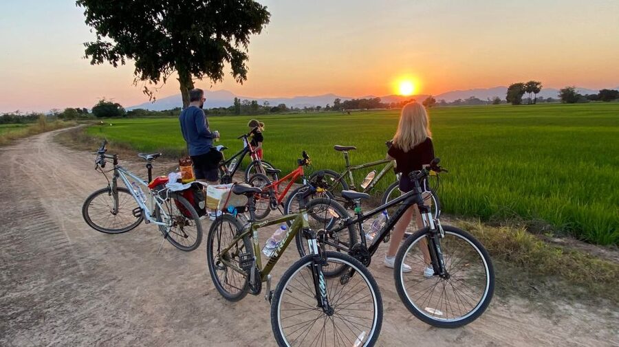 Sukhothai: 2.5-Hours Guided Countryside Sunset Bike Tour - Who should book this Sukhothai cycling tour