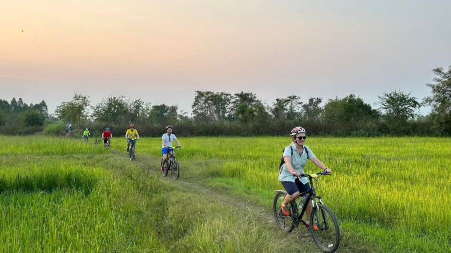 Sukhothai: 2.5-Hours Guided Countryside Sunset Bike Tour - Practical timing and booking advice