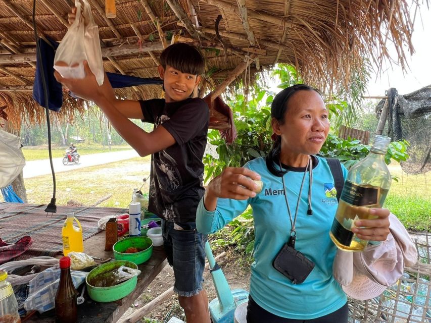 Sukhothai: Full-Day Historical Park Cycling Tour with Lunch - Pickup, timing, and what to bring