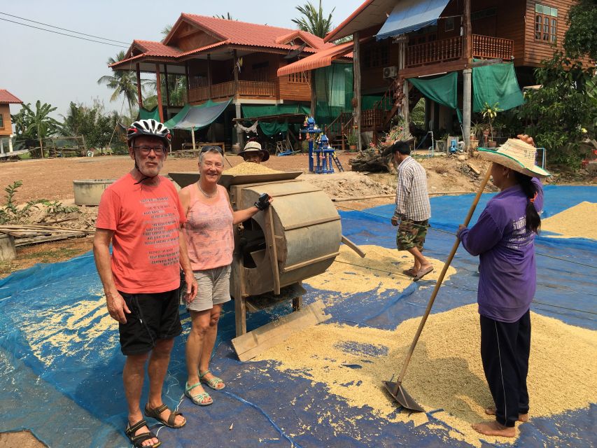 Sukhothai: Half-Day Countryside Bike Tour - Encounters that can change with the day