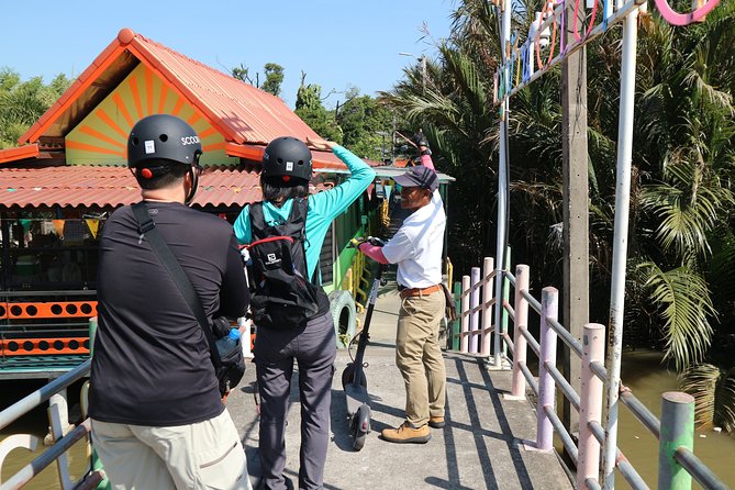 Take a E-Scooter Ride in Bangkok's Jungle - What the E-Scooter Ride Is Really Like