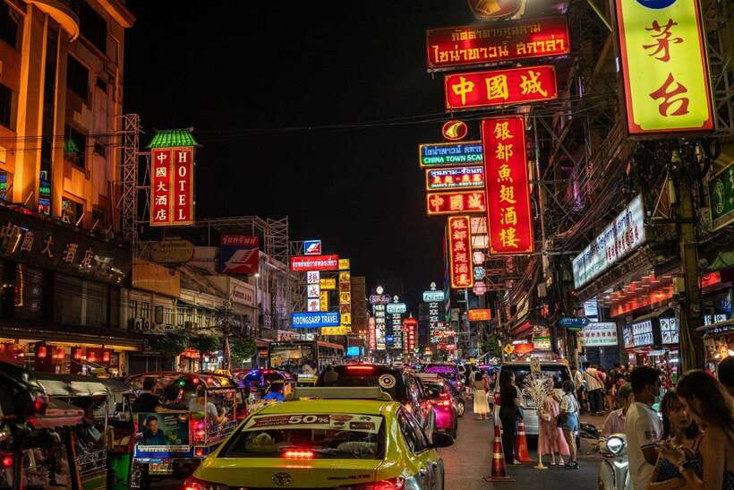 Taste of Bangkok: A 3-Hour Chinatown Food Feast - Chinatown stories between the stalls