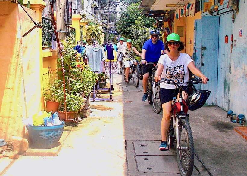 Thai culture and Bangkok local life guided bike tour - The practical weak spots to consider