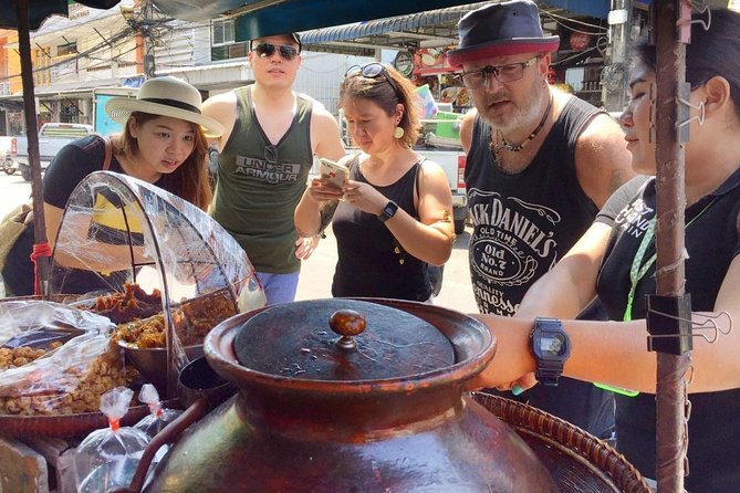Thai Street Food & Morning Market Walking Tour in Hua Hin - Hua Hin’s old-town lanes add context to the food