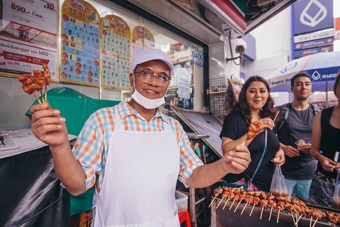 The Highest Rated Food Tour in Bangkok 10+ Tastings - Thai and Chinese flavors along Chinatown Road