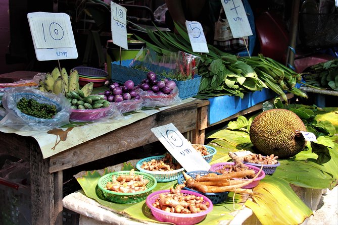 The Original Bicycle Tour in the Green Jungle of Bangkok - Thai snacks, lunch, and local food stops