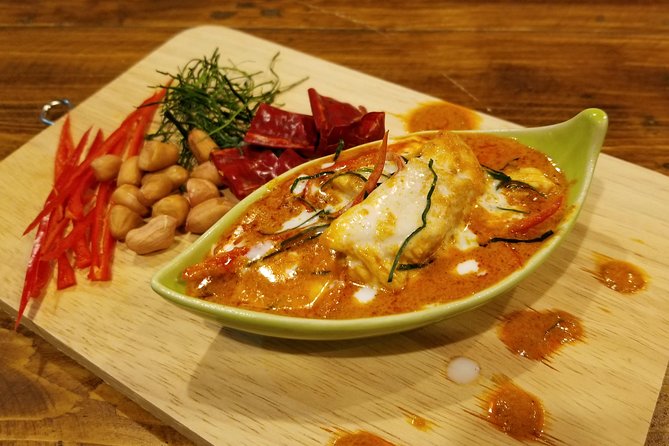 Tingly Thai Cooking Class with Morning Market Tour - Who should book the Tingly Thai class