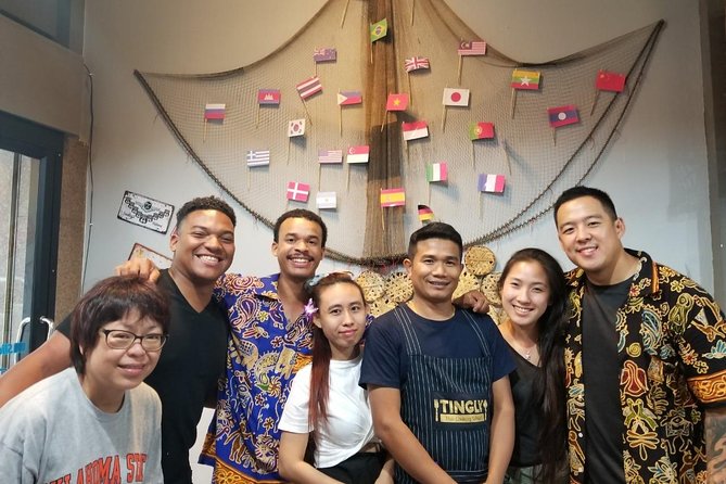 Tingly Thai Cooking School Evening Class - The instructors shape the evening