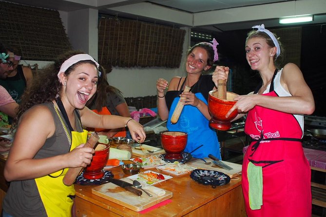 Tomyumthai Cooking Class in Chiang Mai - Choosing six Thai dishes