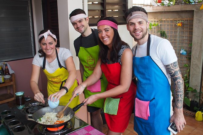 Tomyumthai Cooking Class in Chiang Mai - From market basket to cooking station