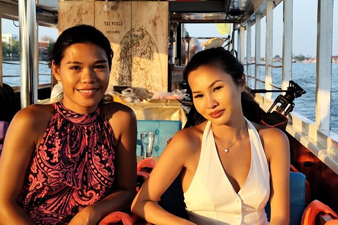 Unique and Scenic Slow Boat Tour from Bangkok to Ayutthaya - From city buildings to temples and village life