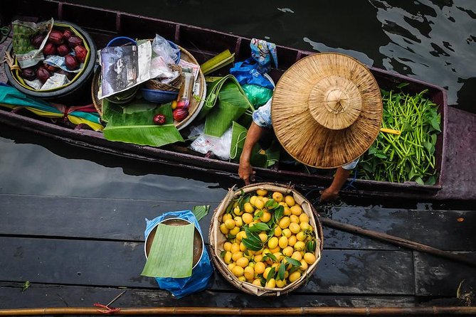 VIP Private Tour Damnoen Saduak+ Amphawa + Mae Klong Railway - The train that runs through Mae Klong Market