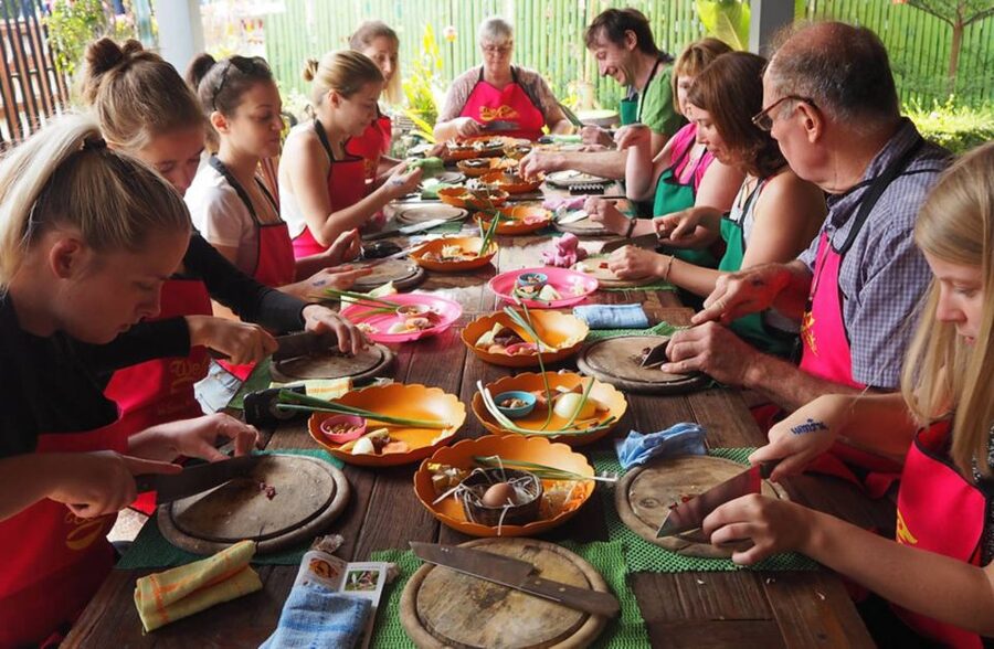 We Cook Thai Home Garden Cooking School - Start at the market with Mam