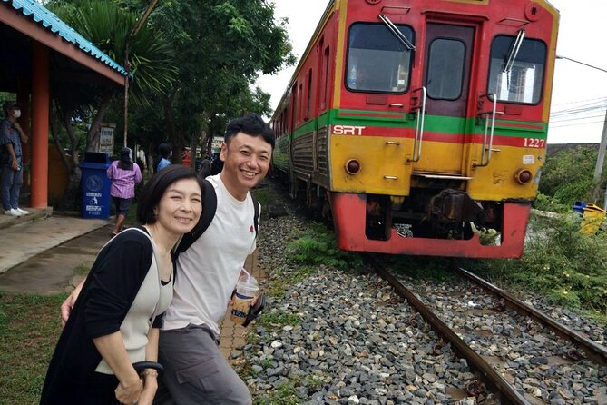 Wheelchair & Luxury Tour to Floating & Railway Markets - Wheelchair planning needs careful attention