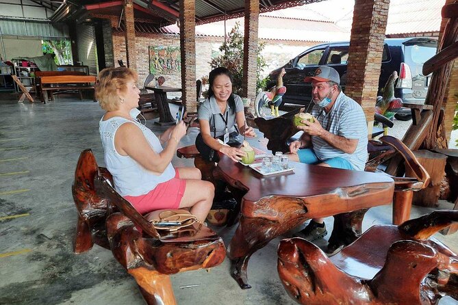 Wheelchair & Luxury Tour to Floating & Railway Markets - Who will enjoy this day most